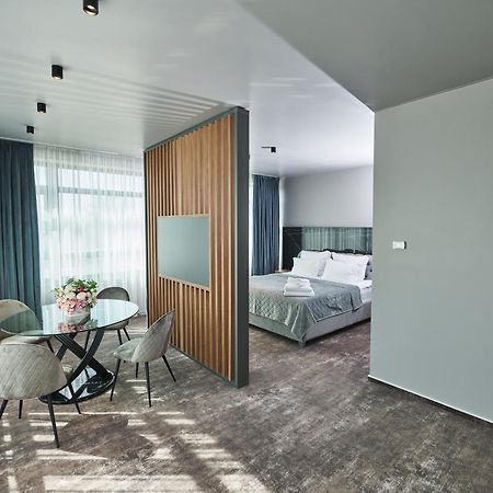 Hotel Emd باكاو المظهر الخارجي الصورة