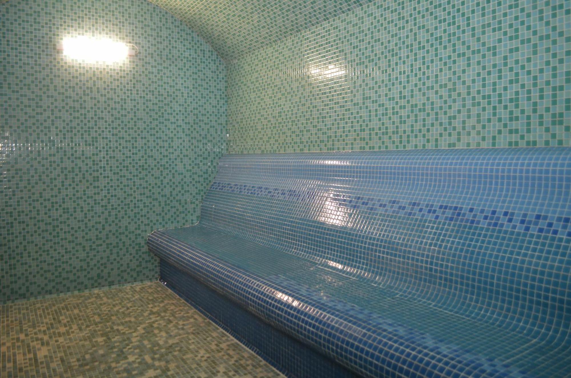 Hotel Emd باكاو المظهر الخارجي الصورة