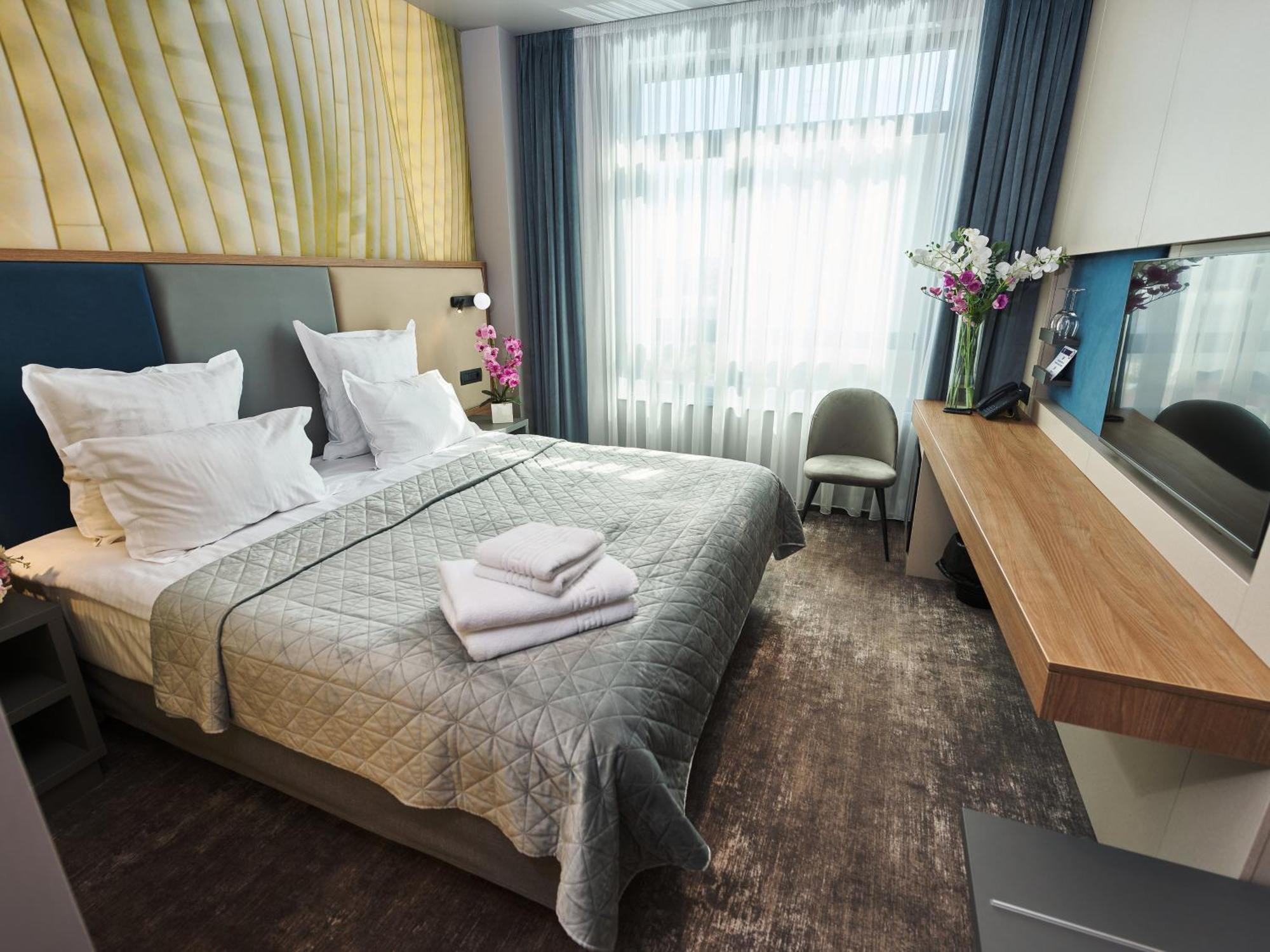 Hotel Emd باكاو المظهر الخارجي الصورة