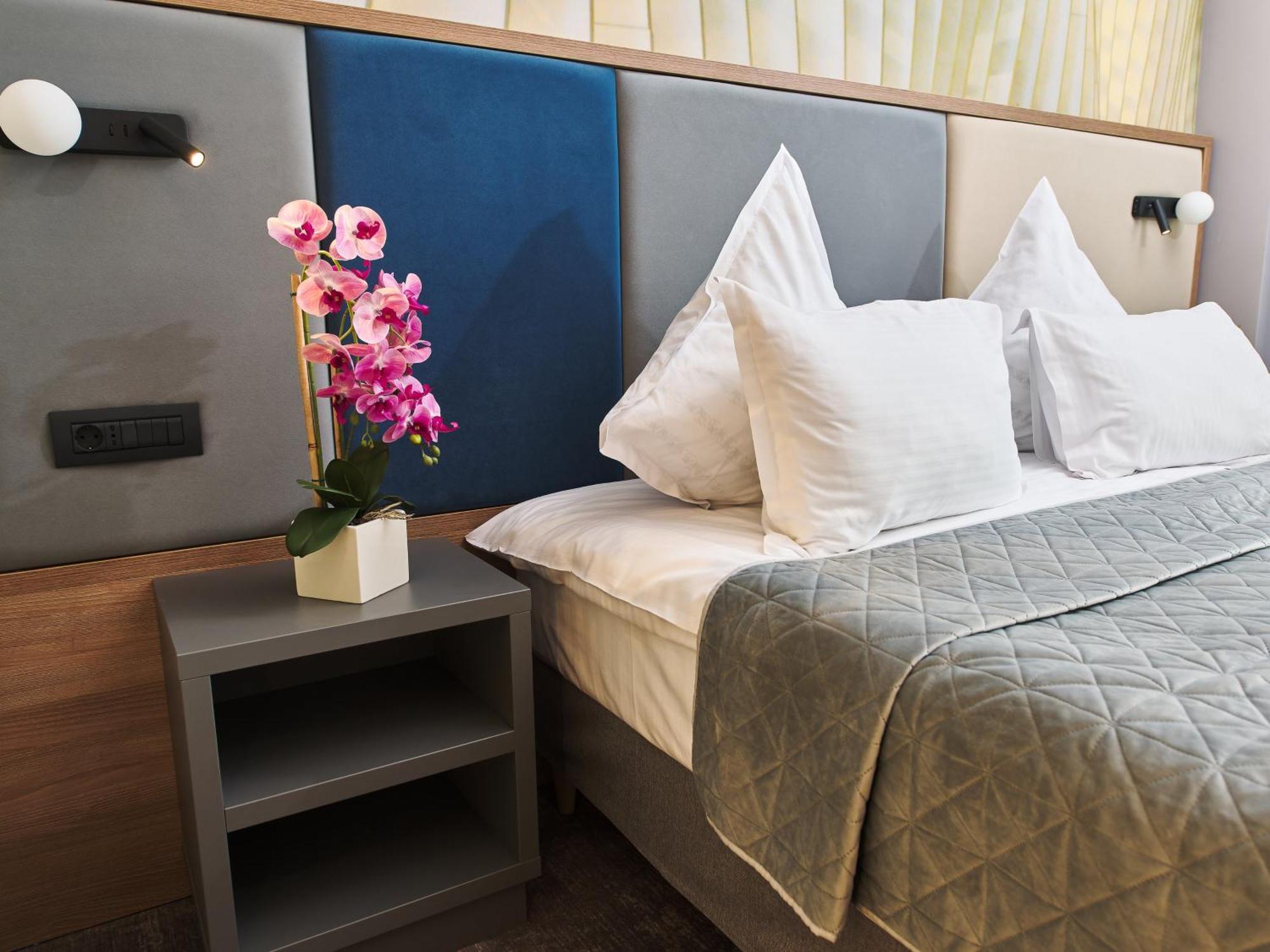Hotel Emd باكاو المظهر الخارجي الصورة