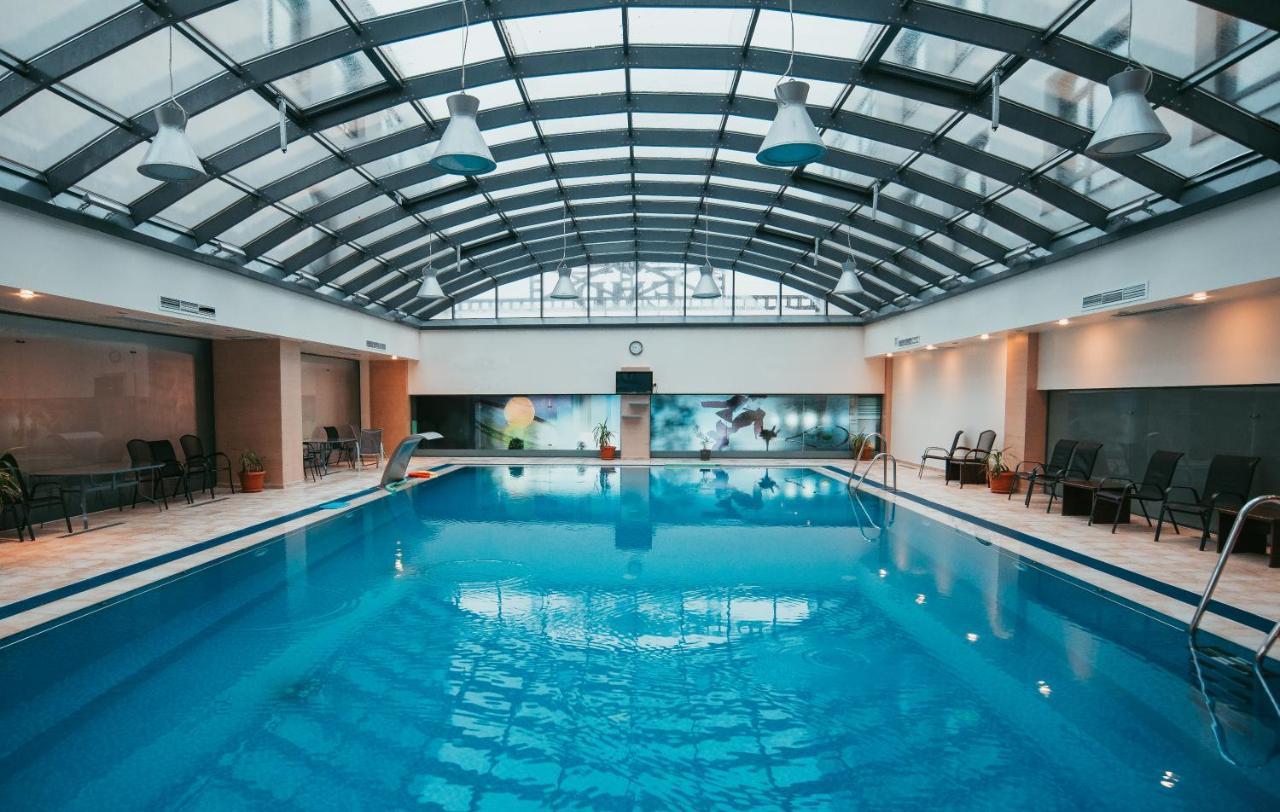 Hotel Emd باكاو المظهر الخارجي الصورة
